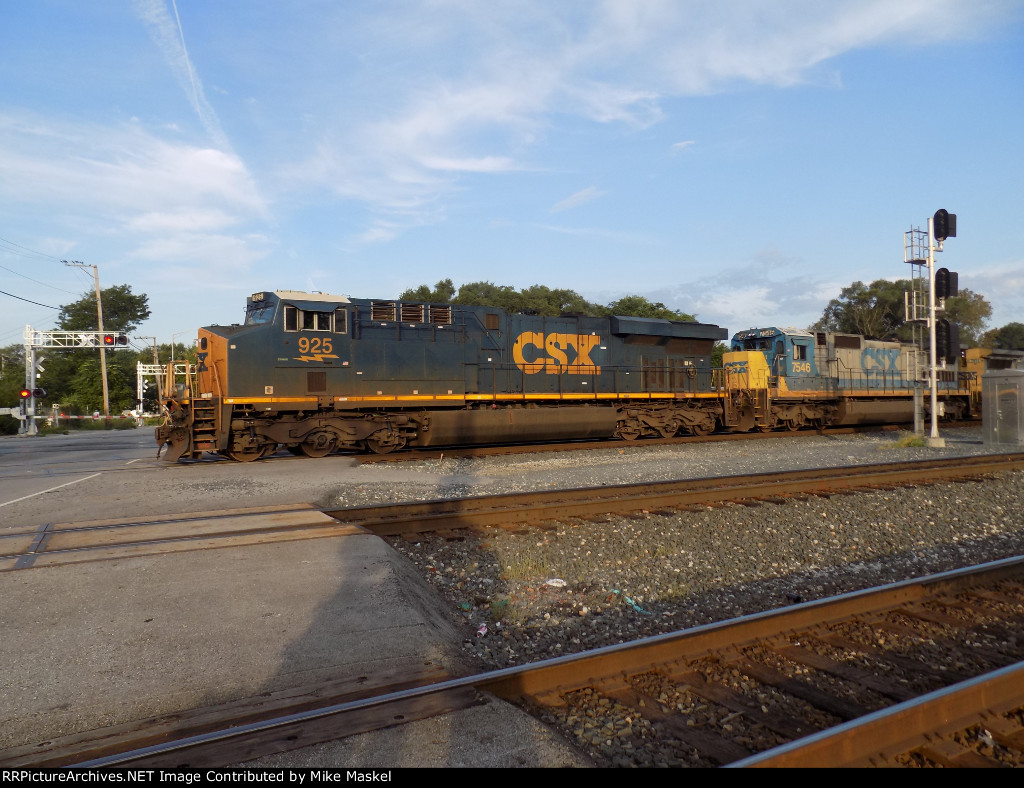 CSX 925